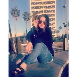 Meet your Posher, Kayla